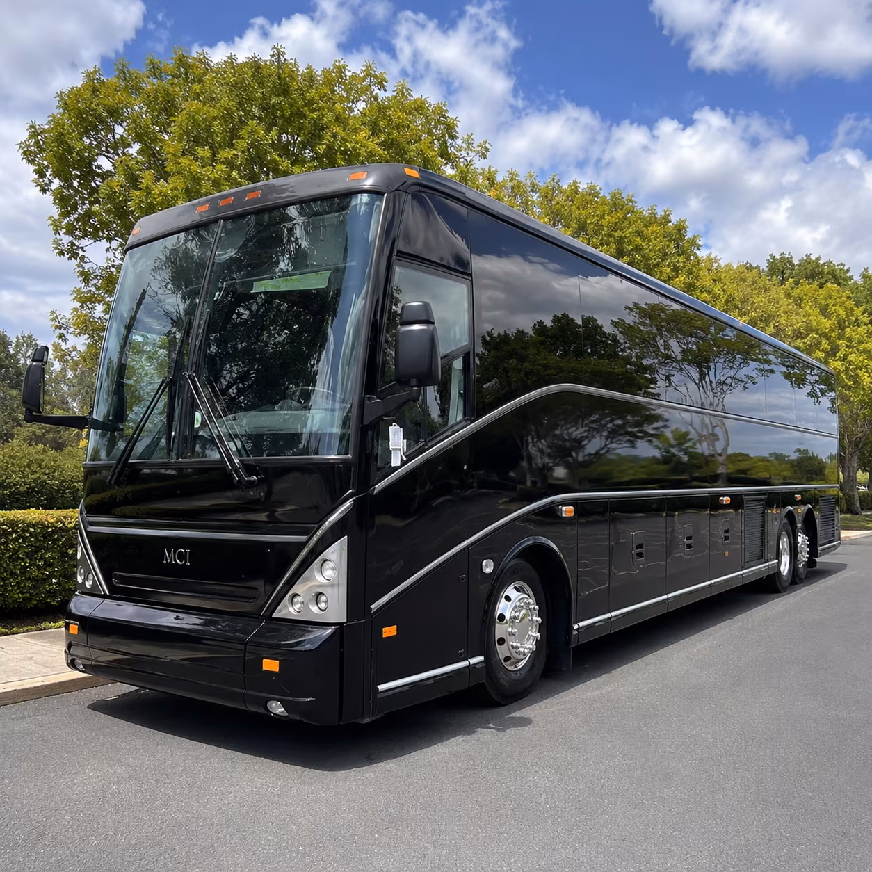 charter buses to the detroit auto show and downtown corporate events