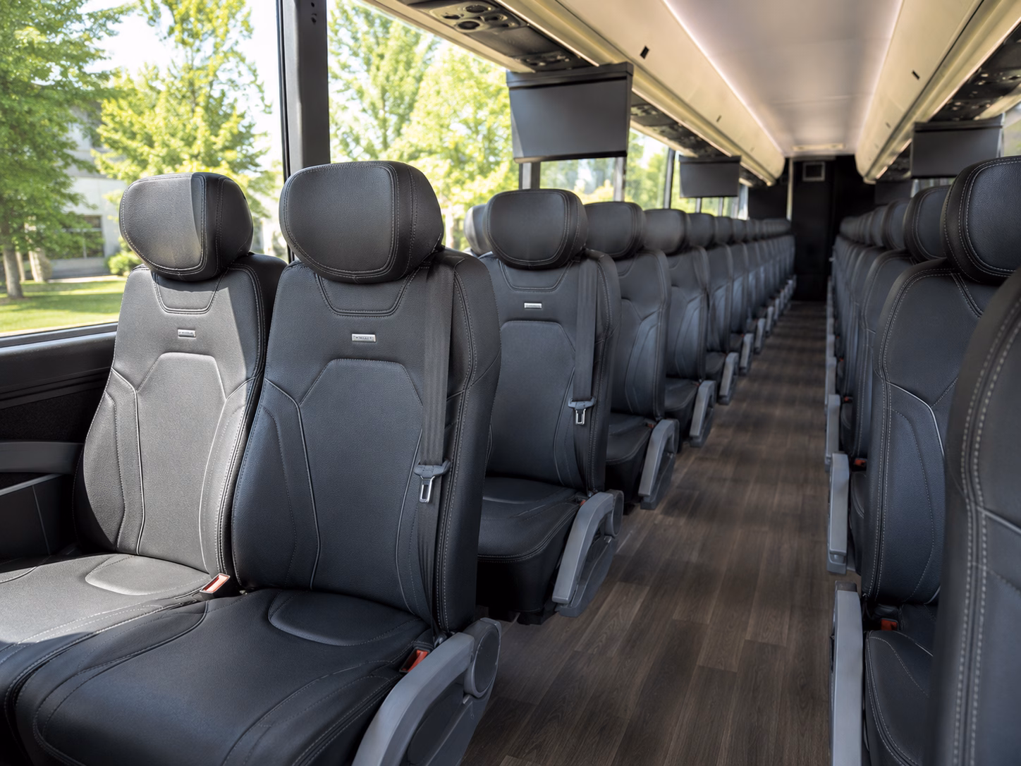 multi day charter buses to traverse city and the leelanau peninsula